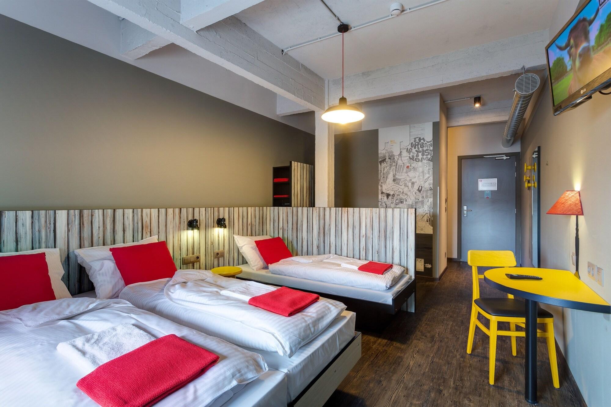 Meininger Hotels Bruxelles City Center Sint-Jans-Molenbeek ภายนอก รูปภาพ