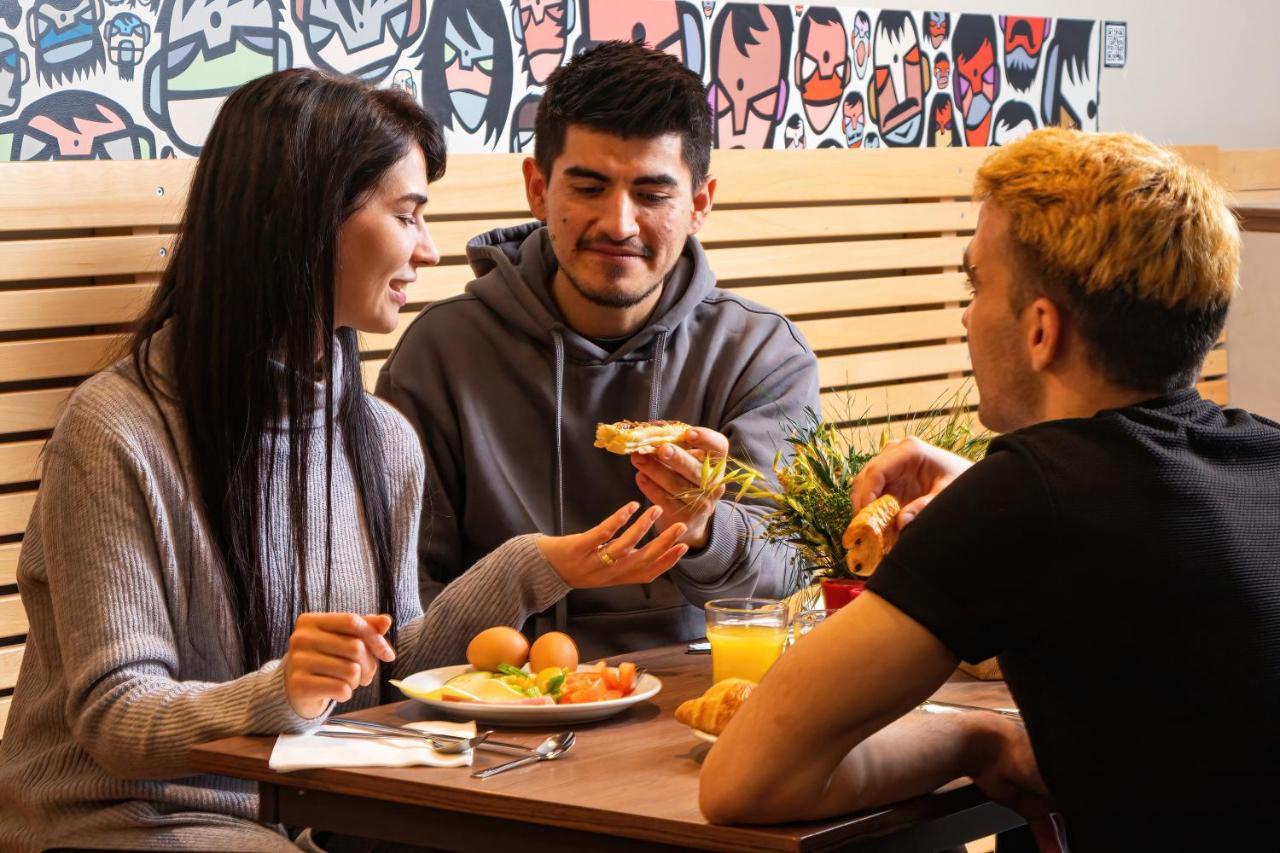 Meininger Hotels Bruxelles City Center Sint-Jans-Molenbeek ภายนอก รูปภาพ