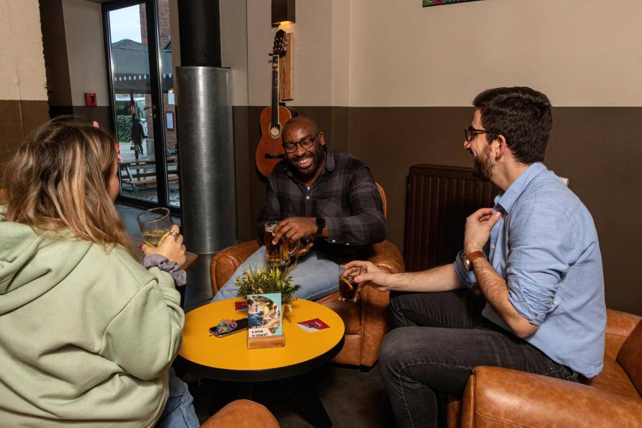 Meininger Hotels Bruxelles City Center Sint-Jans-Molenbeek ภายนอก รูปภาพ