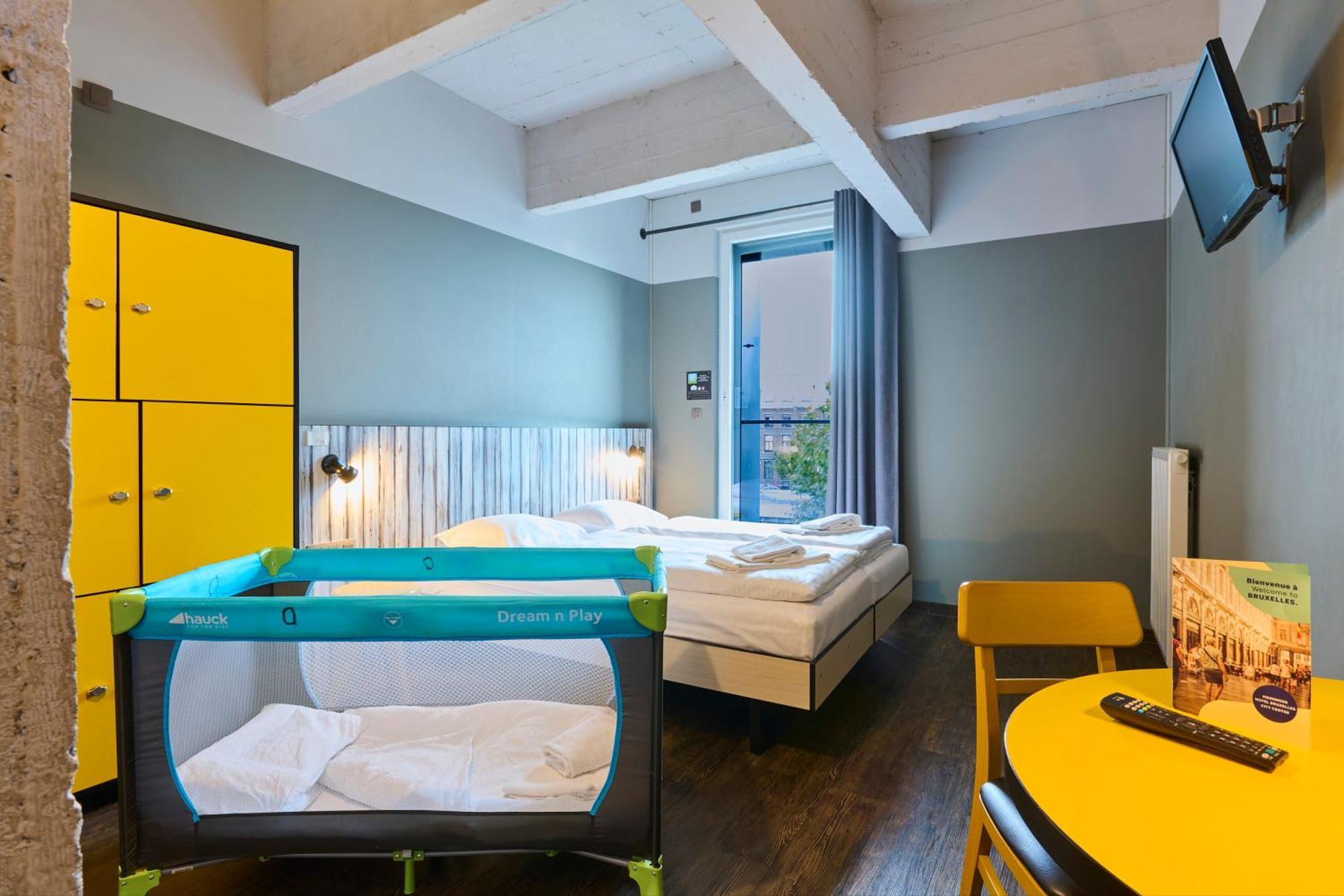 Meininger Hotels Bruxelles City Center Sint-Jans-Molenbeek ภายนอก รูปภาพ