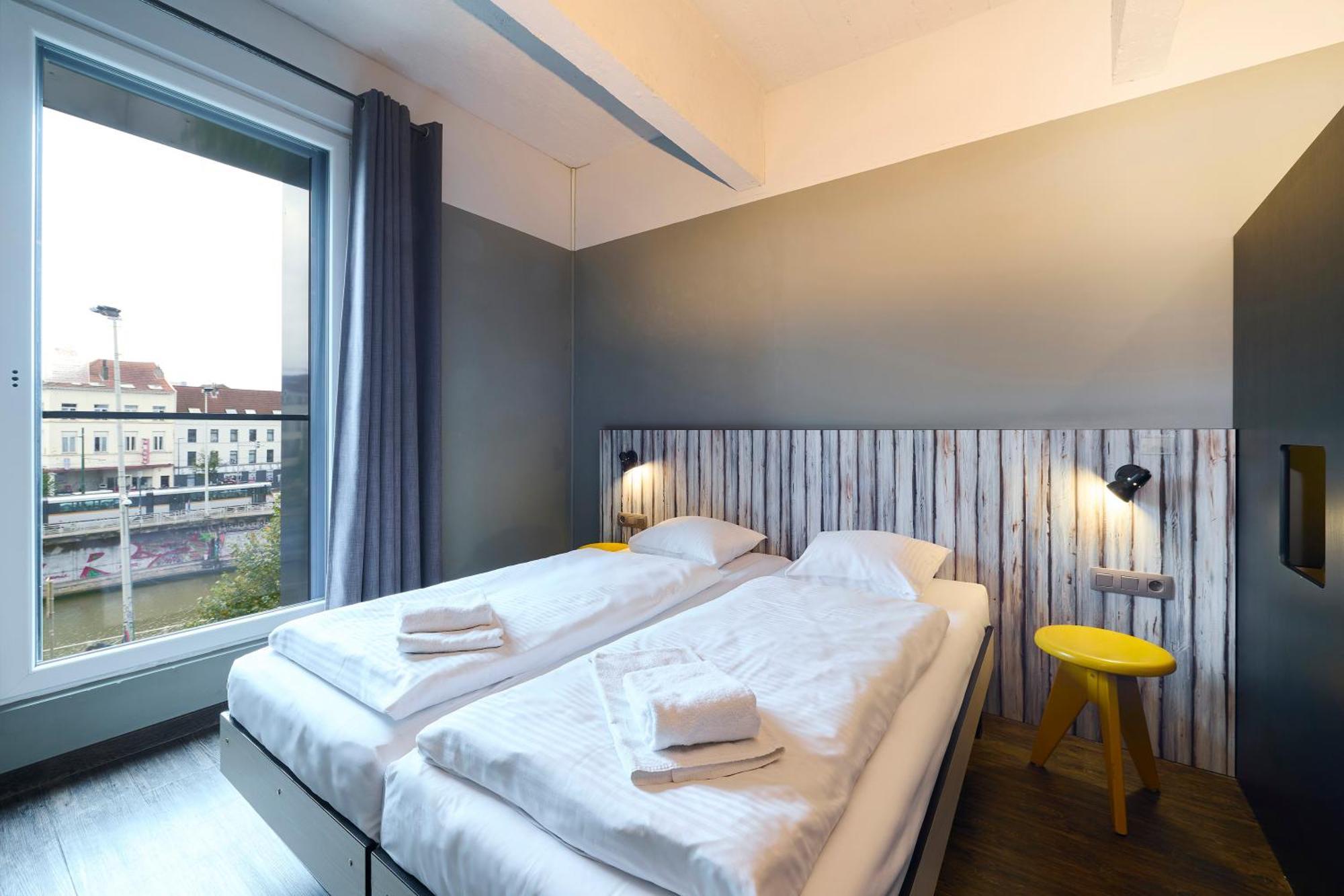 Meininger Hotels Bruxelles City Center Sint-Jans-Molenbeek ภายนอก รูปภาพ