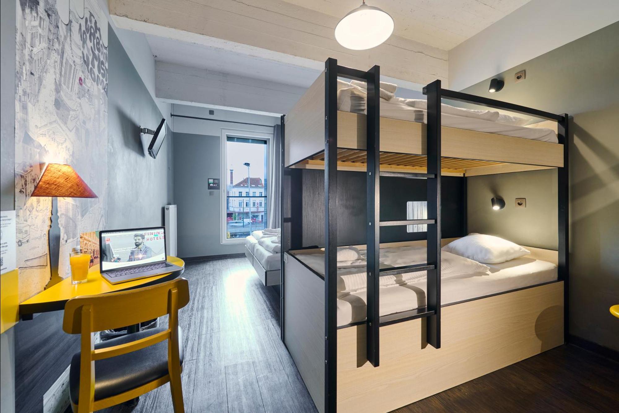 Meininger Hotels Bruxelles City Center Sint-Jans-Molenbeek ภายนอก รูปภาพ