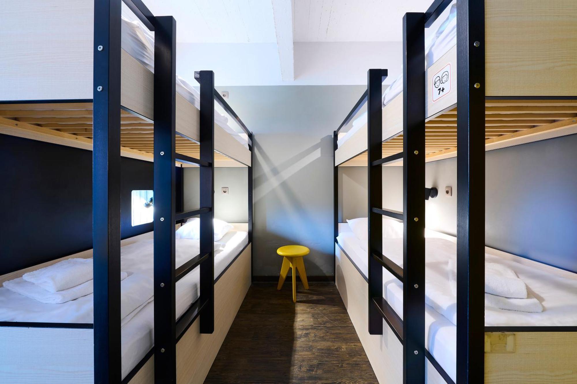 Meininger Hotels Bruxelles City Center Sint-Jans-Molenbeek ภายนอก รูปภาพ