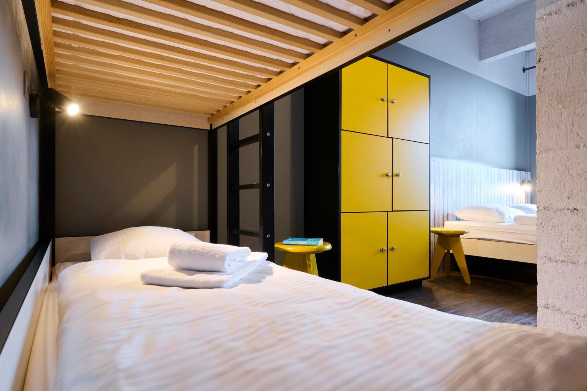 Meininger Hotels Bruxelles City Center Sint-Jans-Molenbeek ภายนอก รูปภาพ